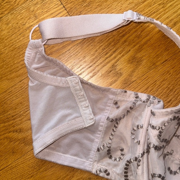 Cream Lace Bra Intimates Sleepwear - Picture 4 of 9